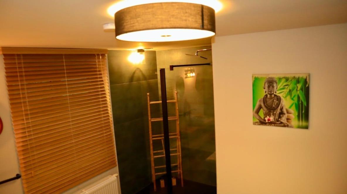 Le Harini Apartment Manhay Bagian luar foto